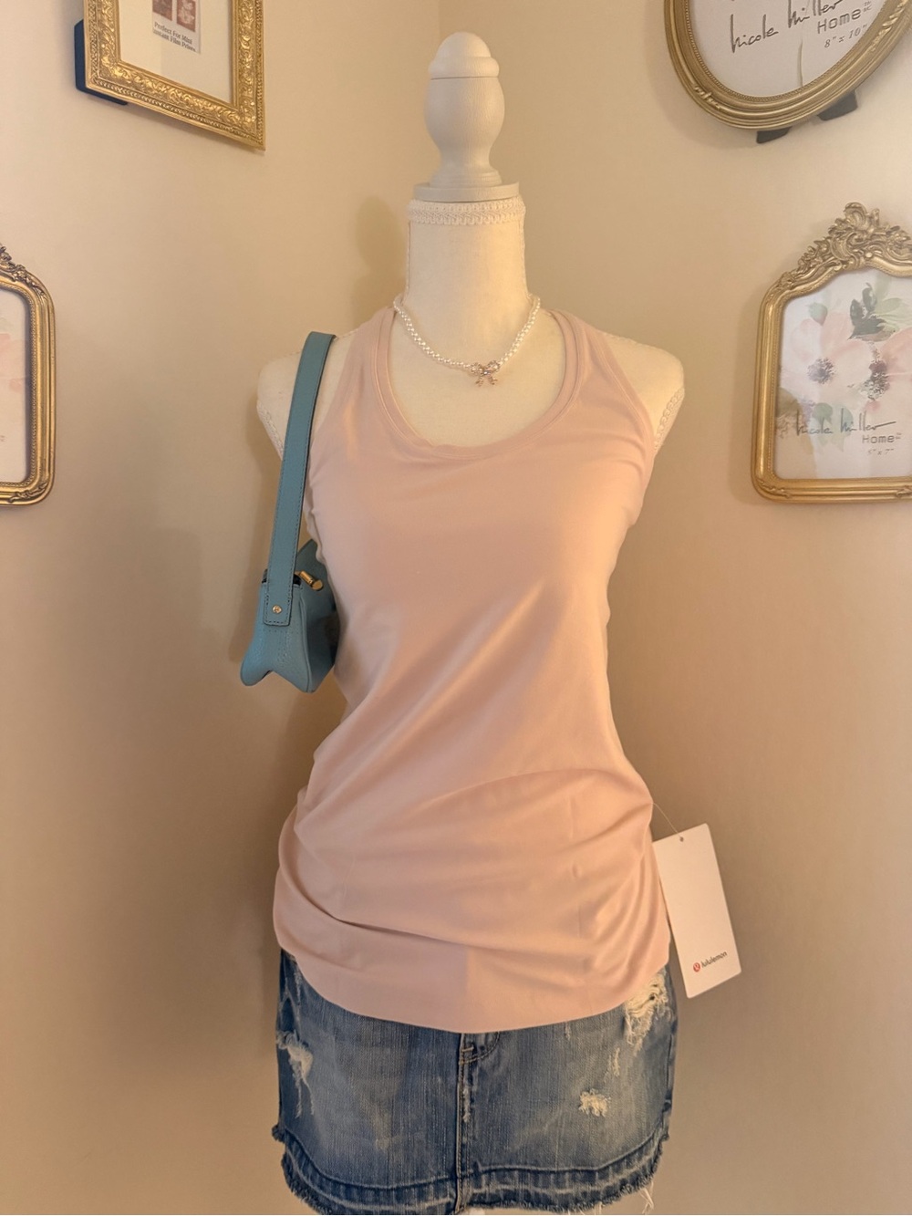 lululemon athletica Women's Blush Pink Scoop Neck Tank